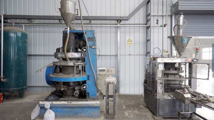 Rotary pelleting ma…